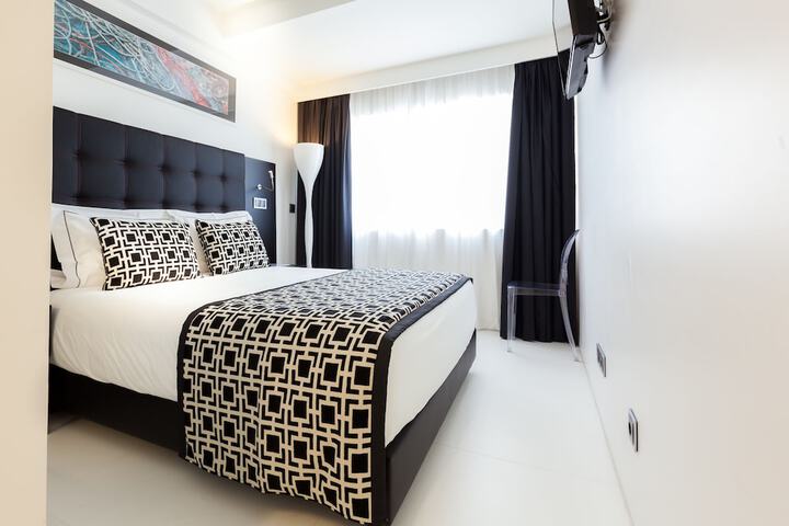 Room 6 of 49