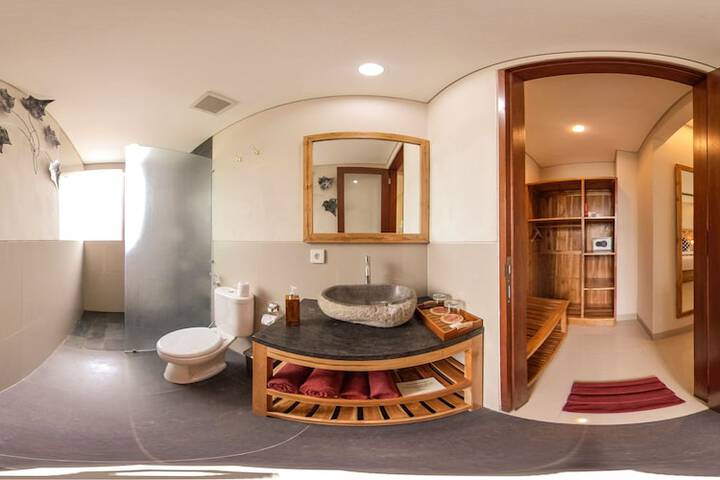 Room 17 of 31