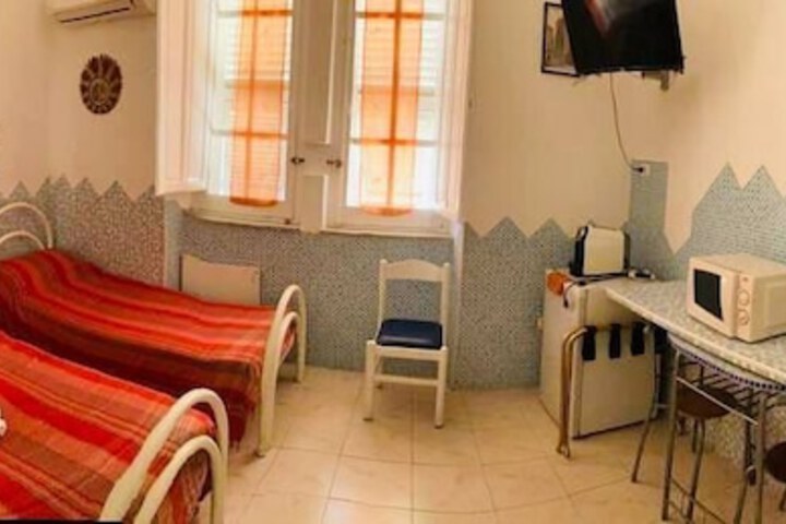 Room 14 of 28