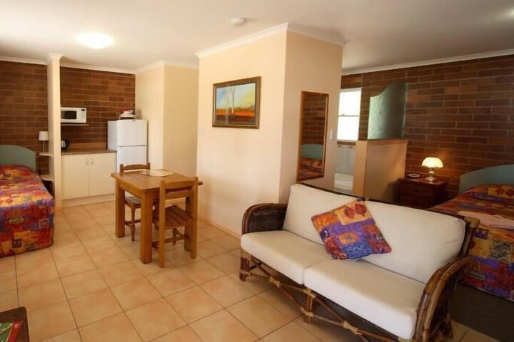 Room 9 of 36