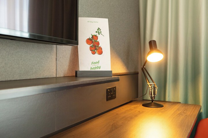 Room 36 of 120