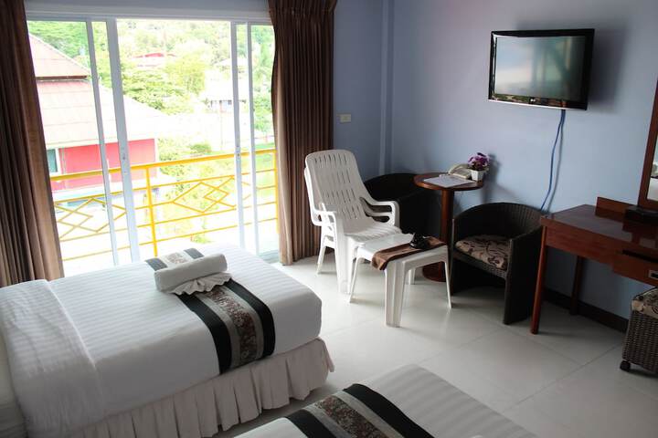 Room 30 of 63