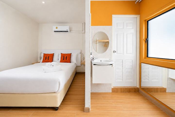 Room 39 of 65