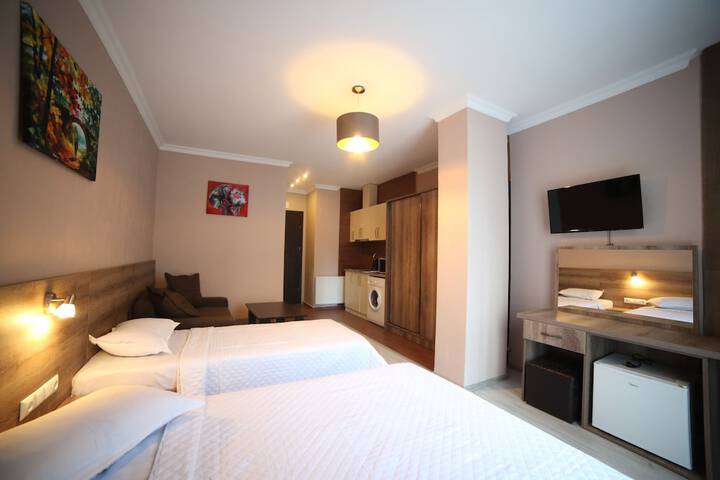 Room 4 of 48