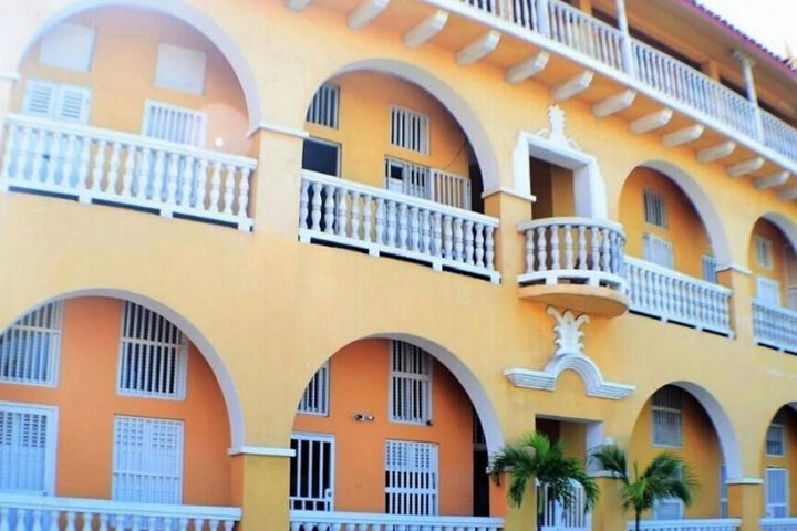 Hotel 8 of 32
