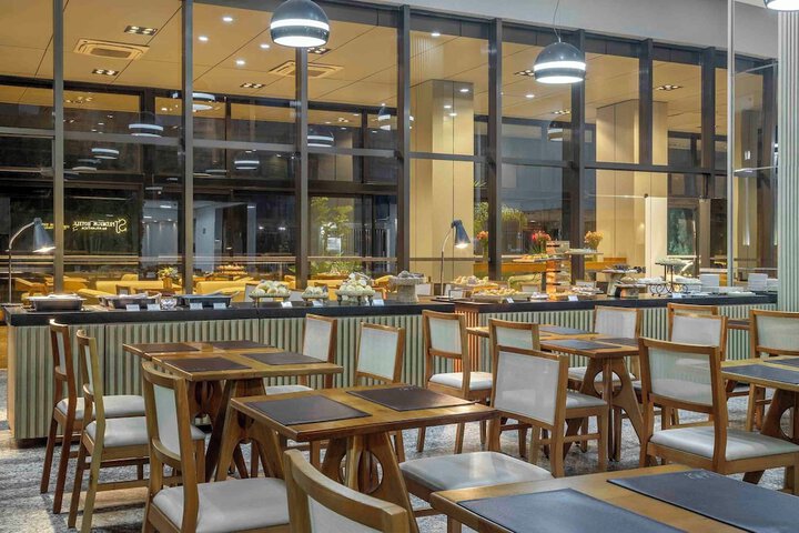 Dining 117 of 156