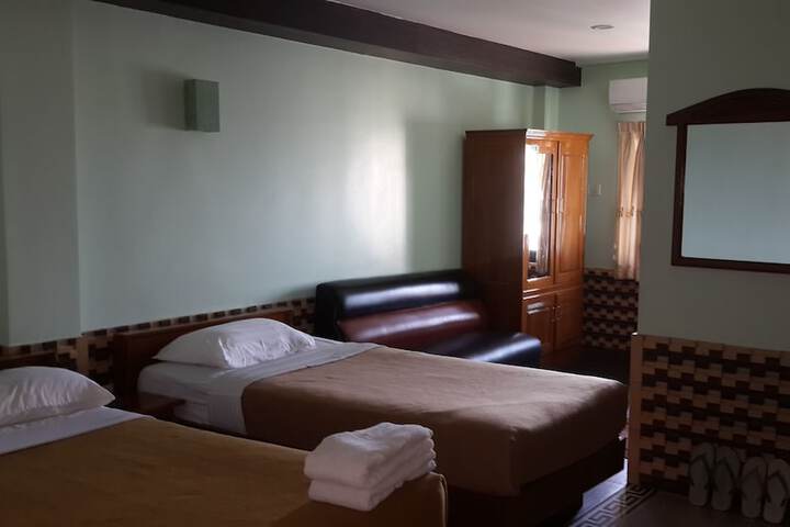Room 25 of 51