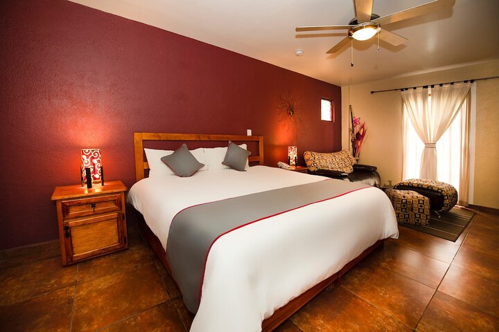 Room 5 of 38