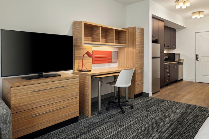Room 17 of 47