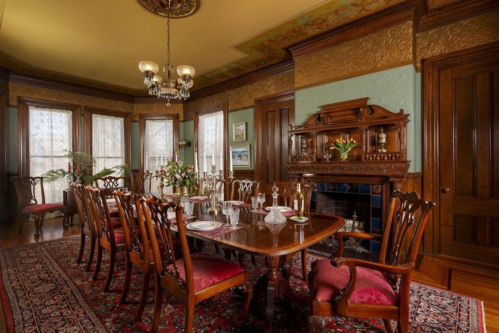 Dining Photos