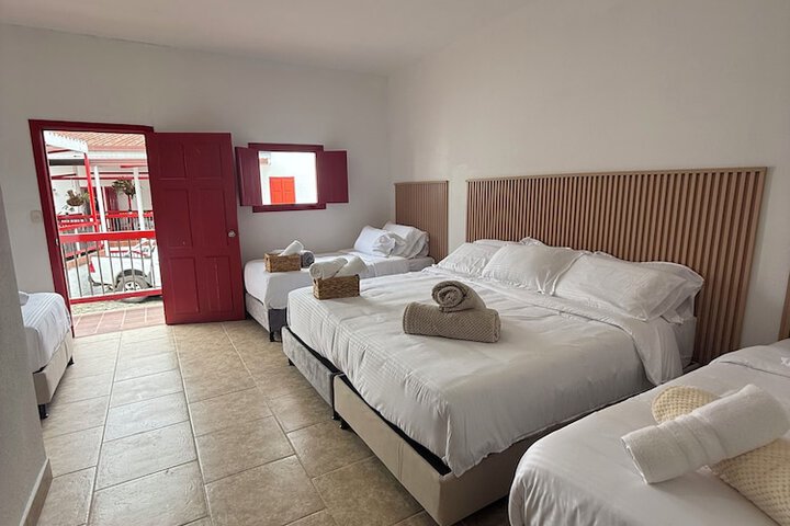 Room 9 of 42