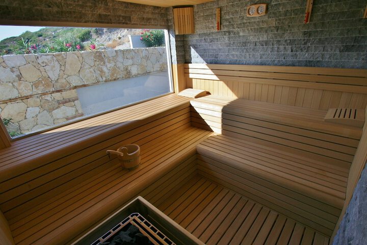 Spa 16 of 28