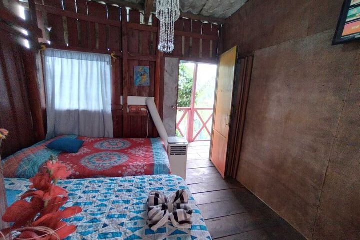 Room 10 of 43