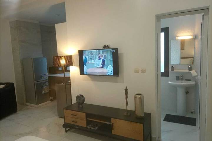 Room 16 of 28