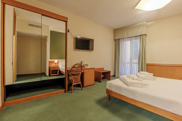 Room 40 of 57