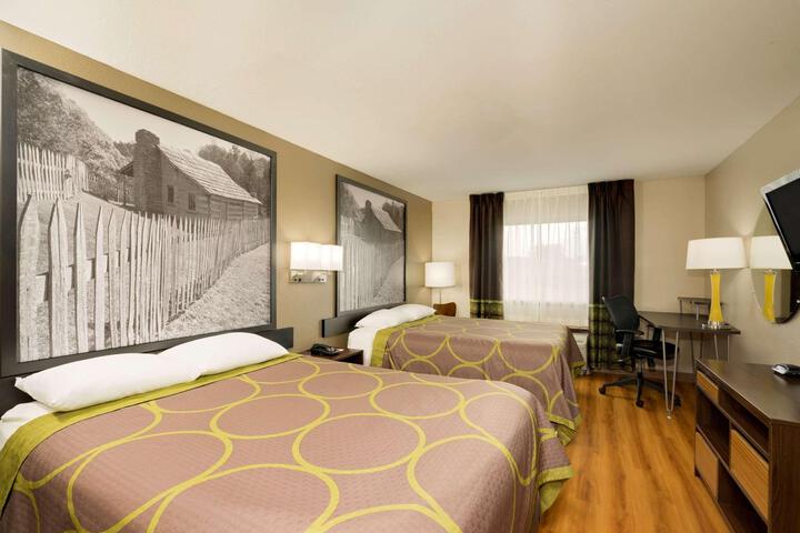 1 King Bed (4 of 10)