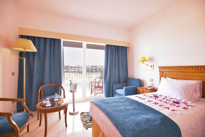 Room 16 of 29