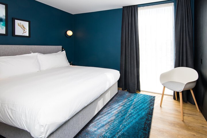Room 21 of 62