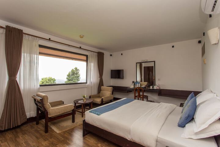 Room 4 of 48