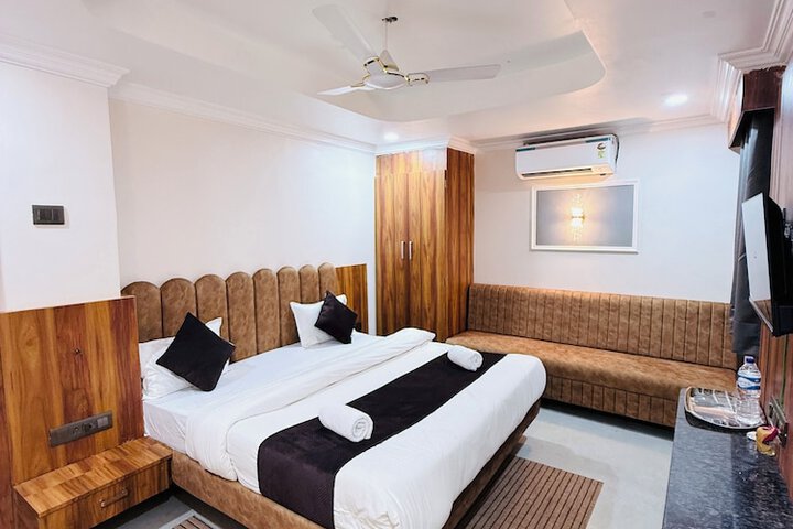 Room 27 of 63