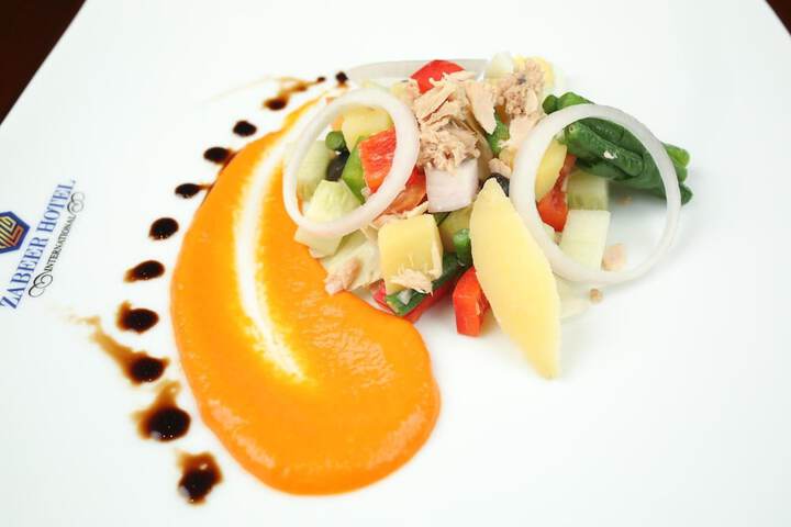 Dining 40 of 58