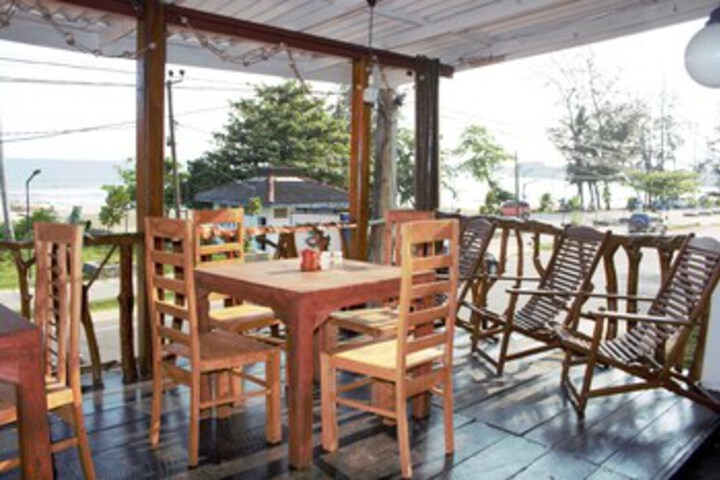 Dining 14 of 14