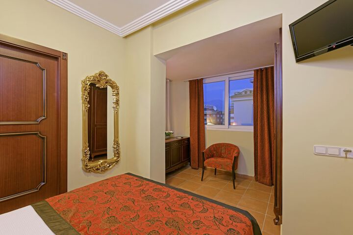 Room 17 of 120