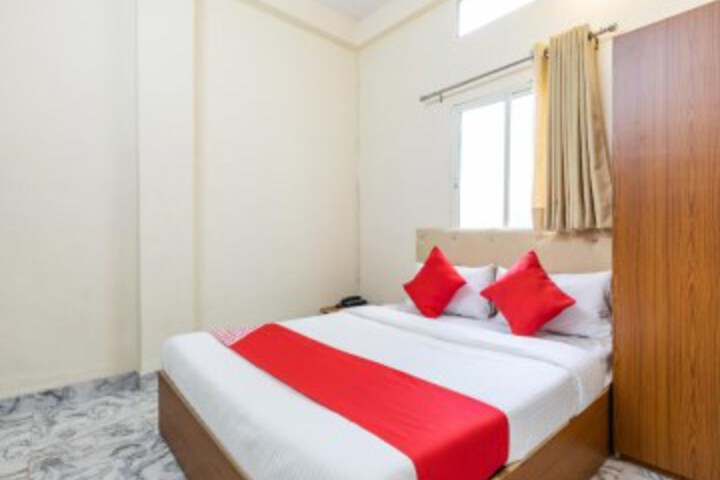 Oyo Flagship 35815 Hotel Gulab Inn