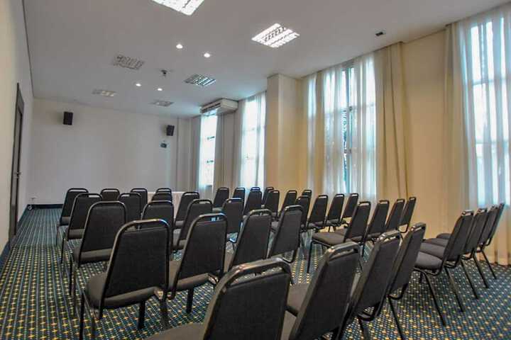 Business Center 47 of 56