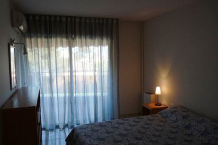 Room 8 of 13