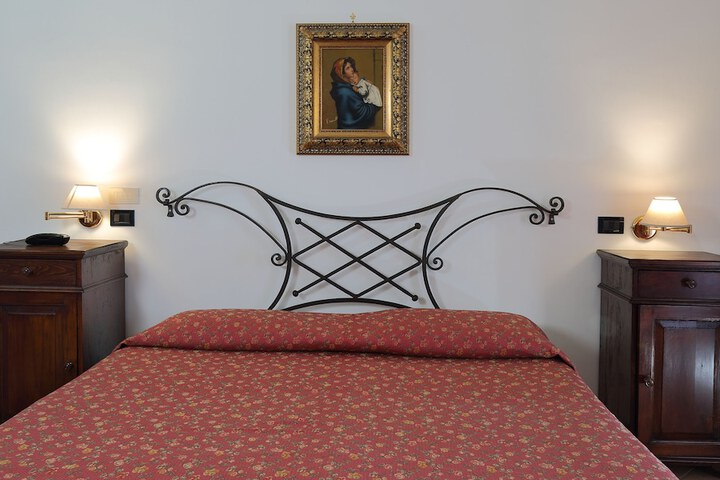 Room 22 of 123