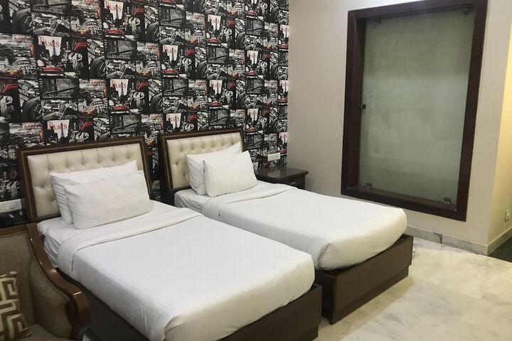 Room 54 of 288