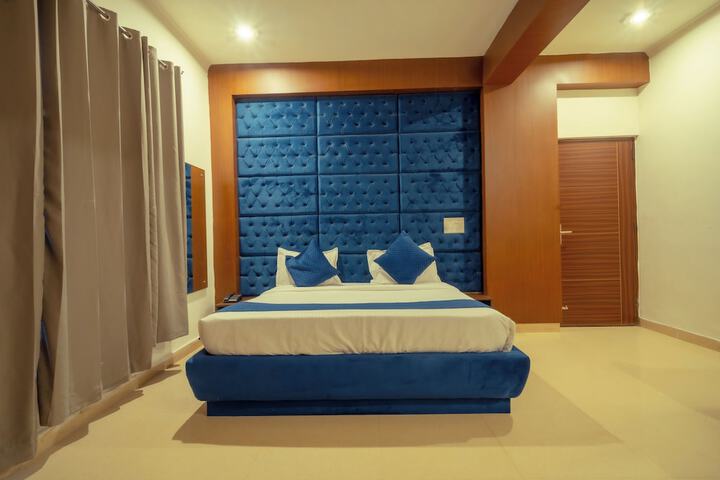 Room 16 of 48