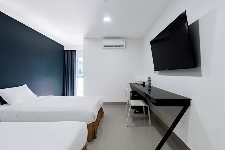 Room 13 of 45