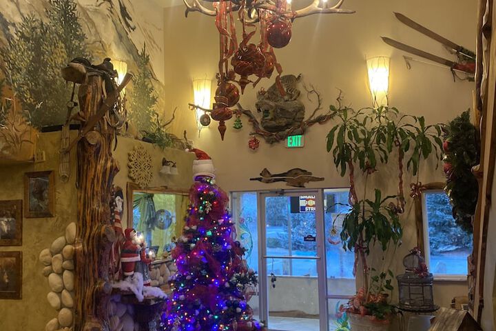 Hotel Interior 18 of 100