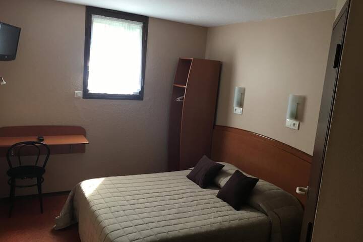 Room 4 of 19