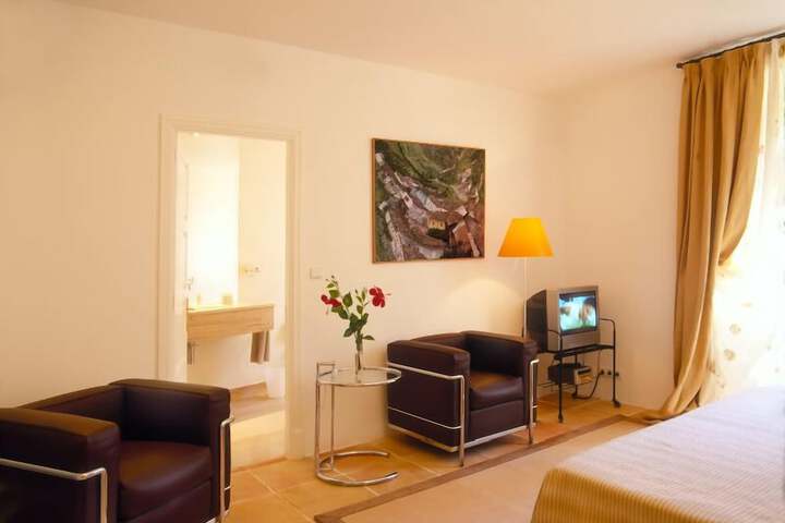 Room 17 of 52