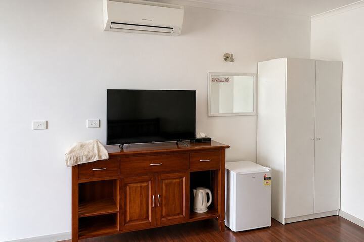 Room 21 of 50