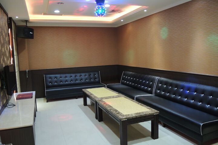 Room 44 of 74