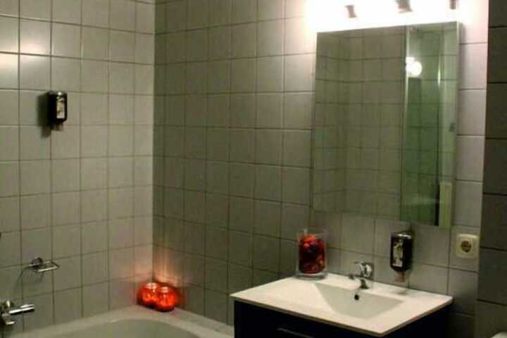 Room 8 of 47