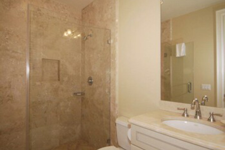 Room 6 of 31