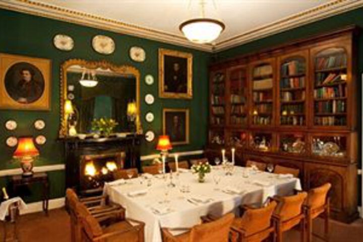 Dining 8 of 21