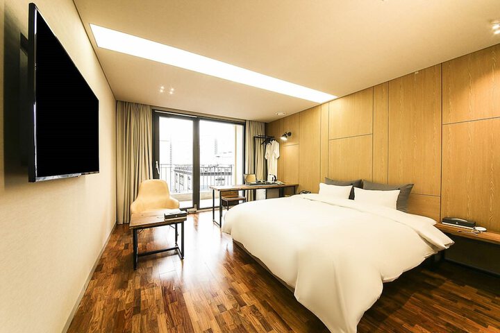 Room 12 of 47