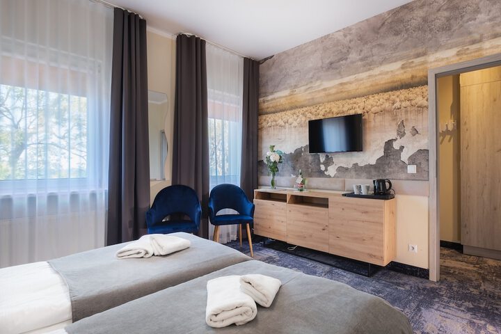 Room 30 of 127