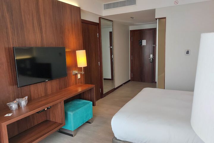 Room 25 of 124