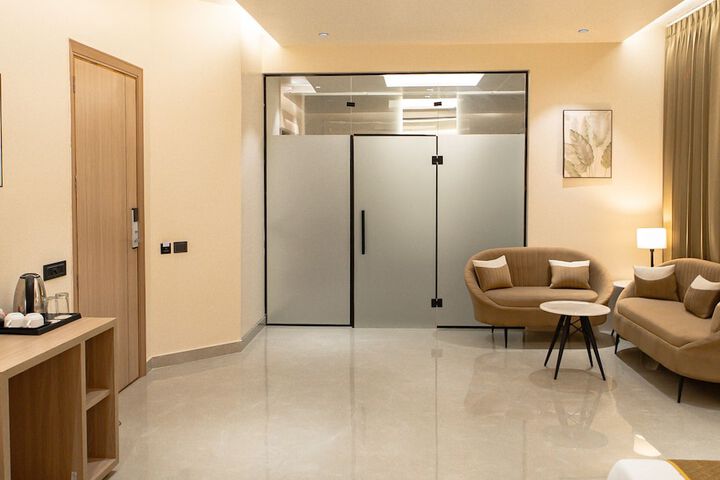 Room 15 of 24