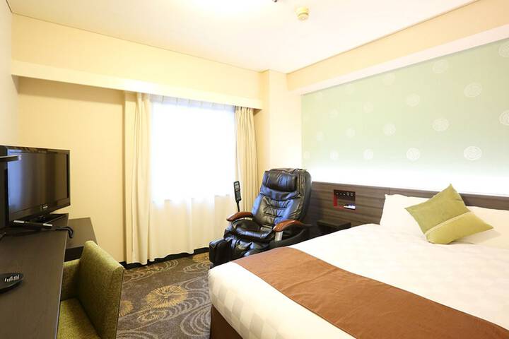 Room 16 of 79