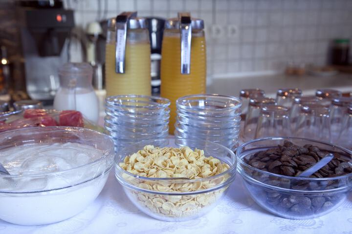 Breakfast/Coffee Service 22 of 55