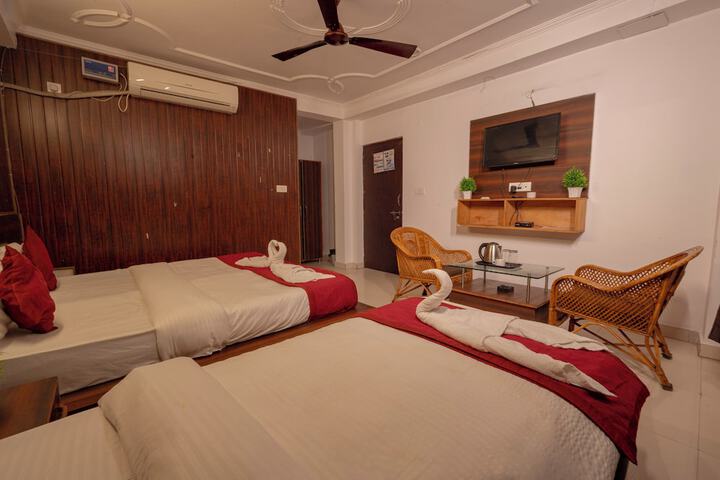 Room 16 of 37
