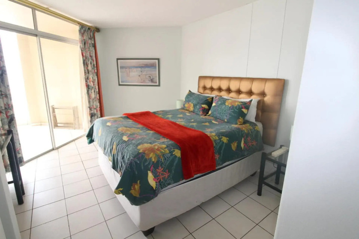 Room 4 of 14